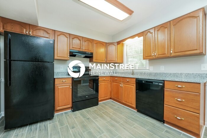1074 Realm Ln - Photo 5 of 15