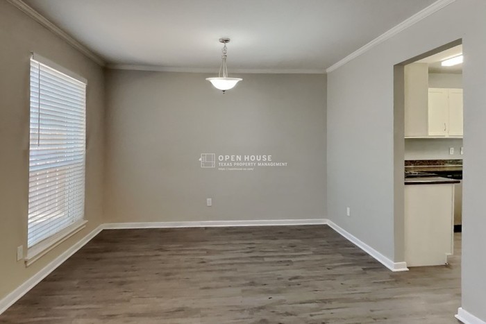 2519 Clear Ridge Dr - Photo 7 of 20