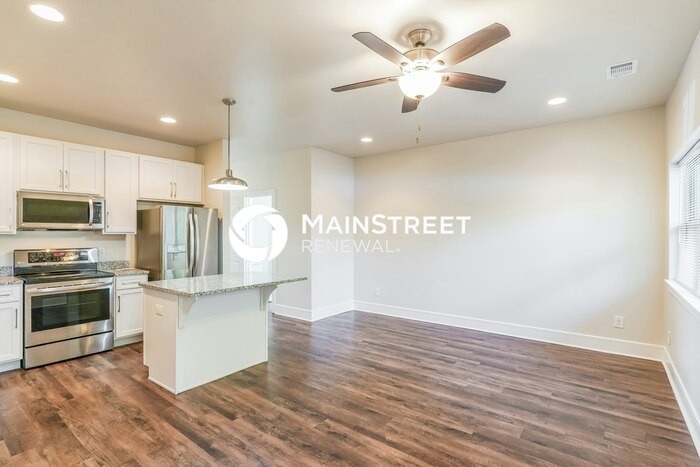 130 Hartsville Ct - Photo 4 of 17