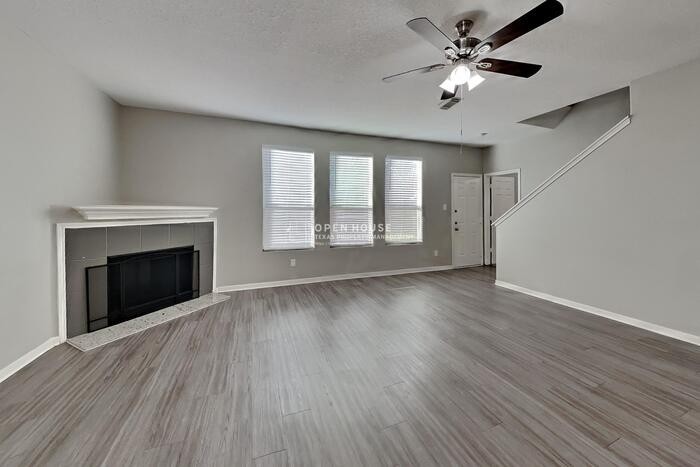12210 Carriage Oak Cir - Photo 4 of 26
