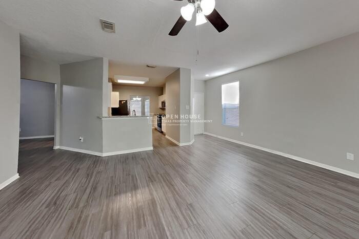 12210 Carriage Oak Cir - Photo 5 of 26