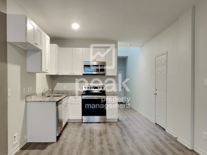 8003 Marydean Ave - Photo 4 of 17