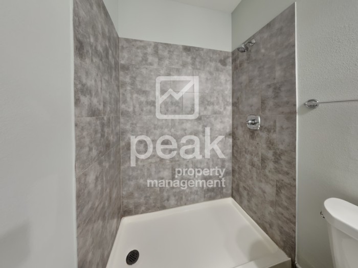 8003 Marydean Ave - Photo 6 of 17
