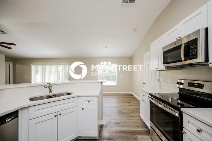3607 75th St W - Photo 6 of 15