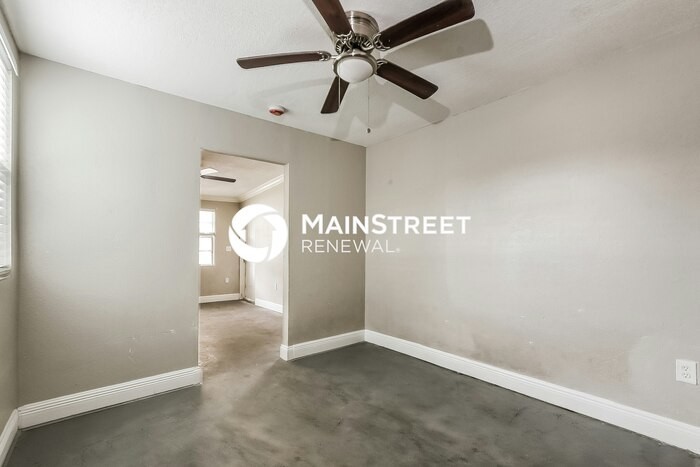 1230 Saint James Rd - Photo 2 of 18