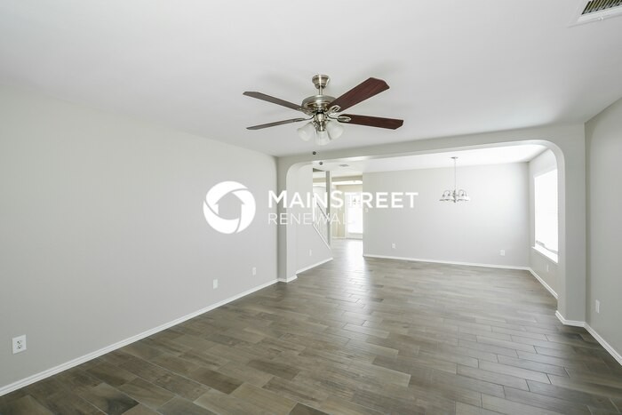 9011 Walnut Spgs - Photo 2 of 17