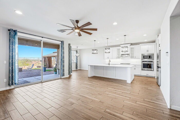 485 N White Clover Ln - Photo 5 of 50