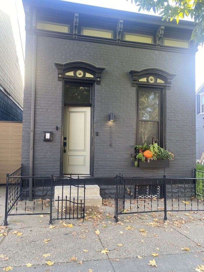 1224 Garrard St - Photo 3 of 12