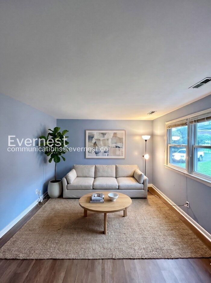 2611 Gravel Hill Rd - Photo 2 of 17