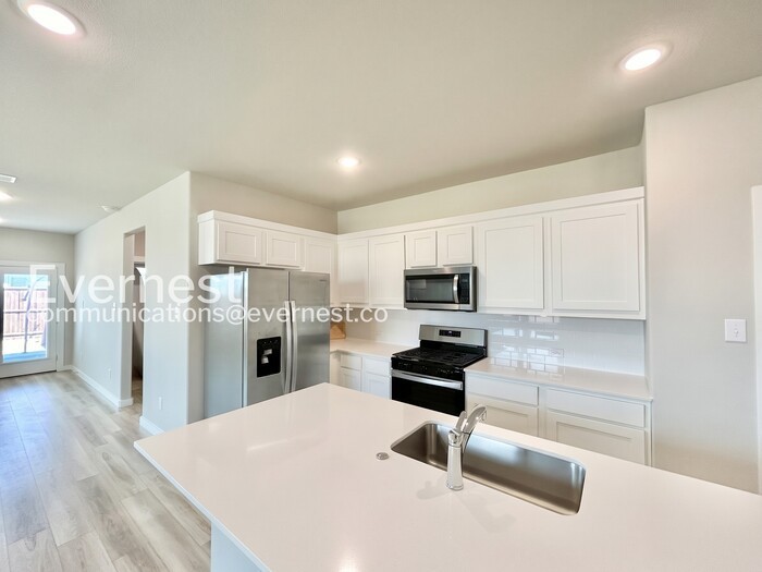 2825 Caroline St - Photo 4 of 31