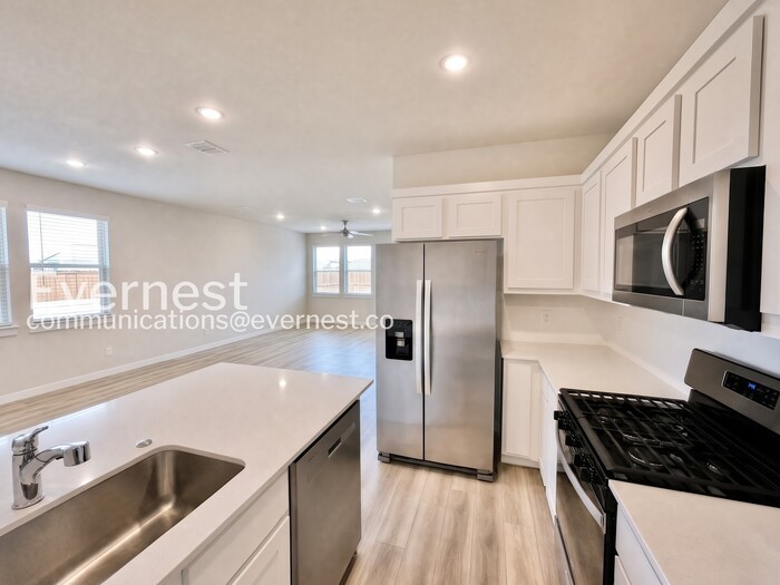 2825 Caroline St - Photo 5 of 31