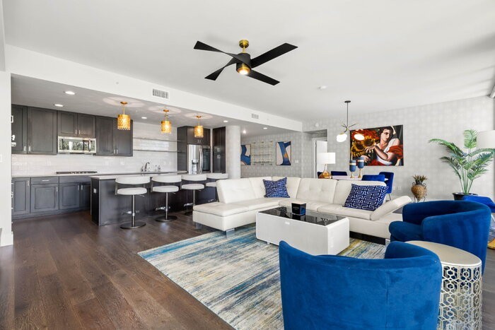 176 4th Ave Ne #201 - Photo 5 of 29