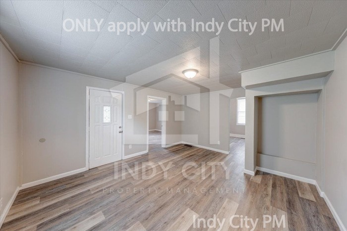 2714 Maywood Rd - Photo 4 of 20