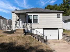 featured image of 325 New York St