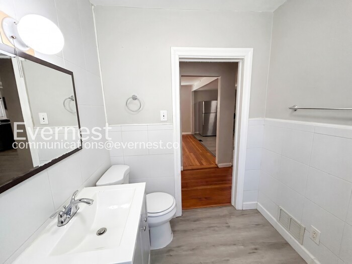 325 New York St - Photo 7 of 20
