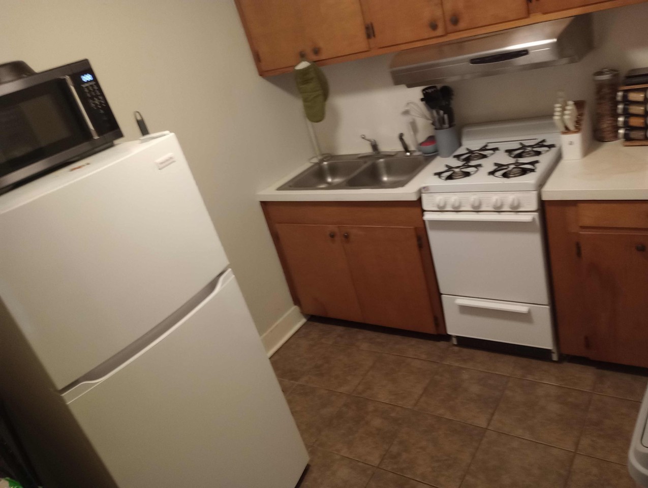 308 Cordell Ave #2 - Photo 6 of 8