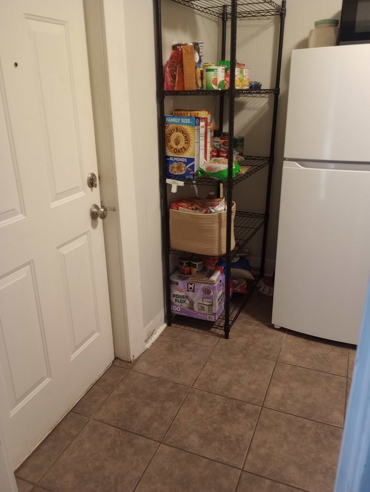 308 Cordell Ave #2 - Photo 7 of 8