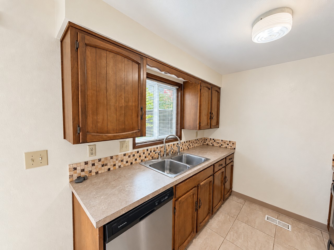 632 E Main St #632 - Photo 6 of 22