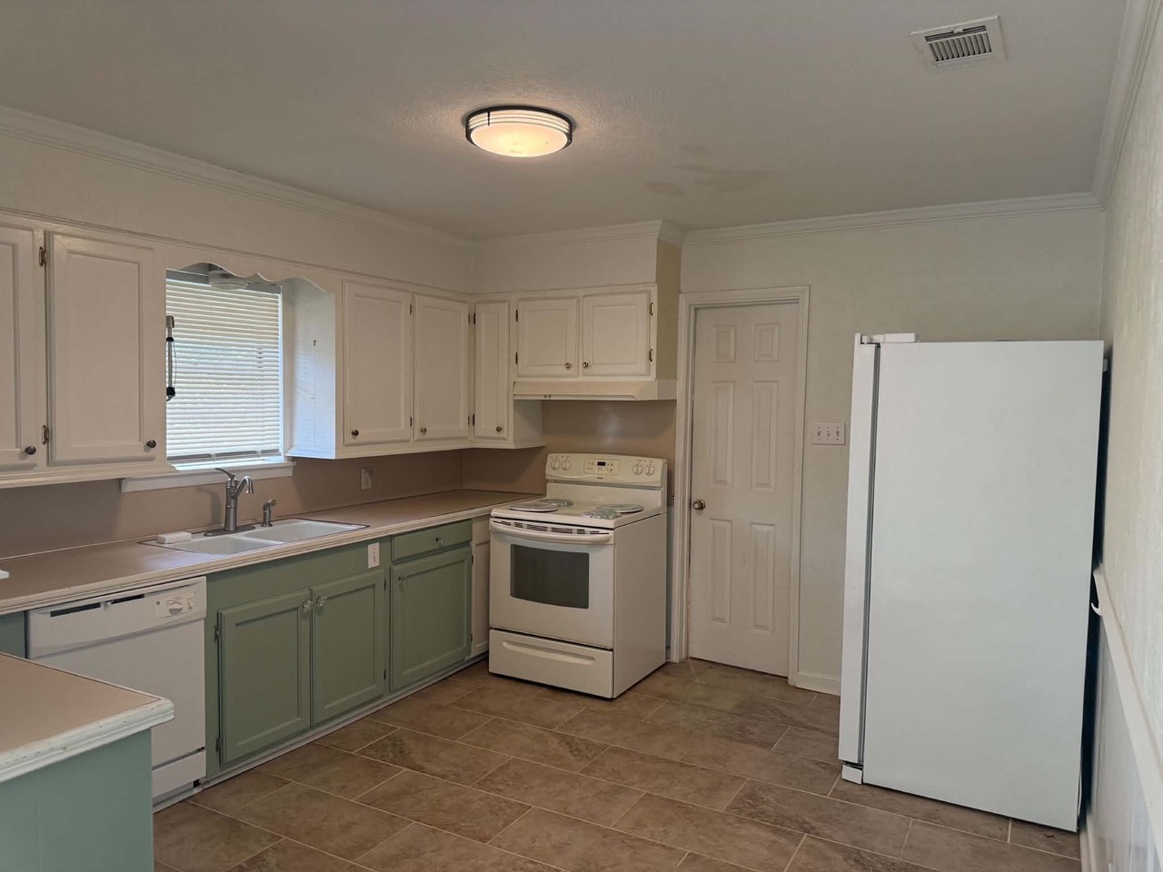 204 River Oaks Dr #NA - Photo 7 of 29