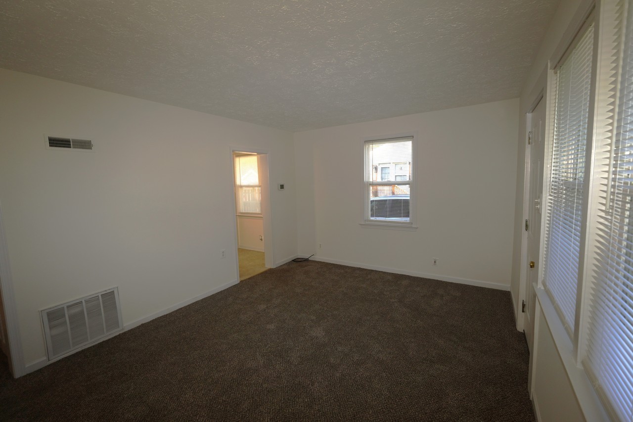 65 Swan St #65 - Photo 5 of 24