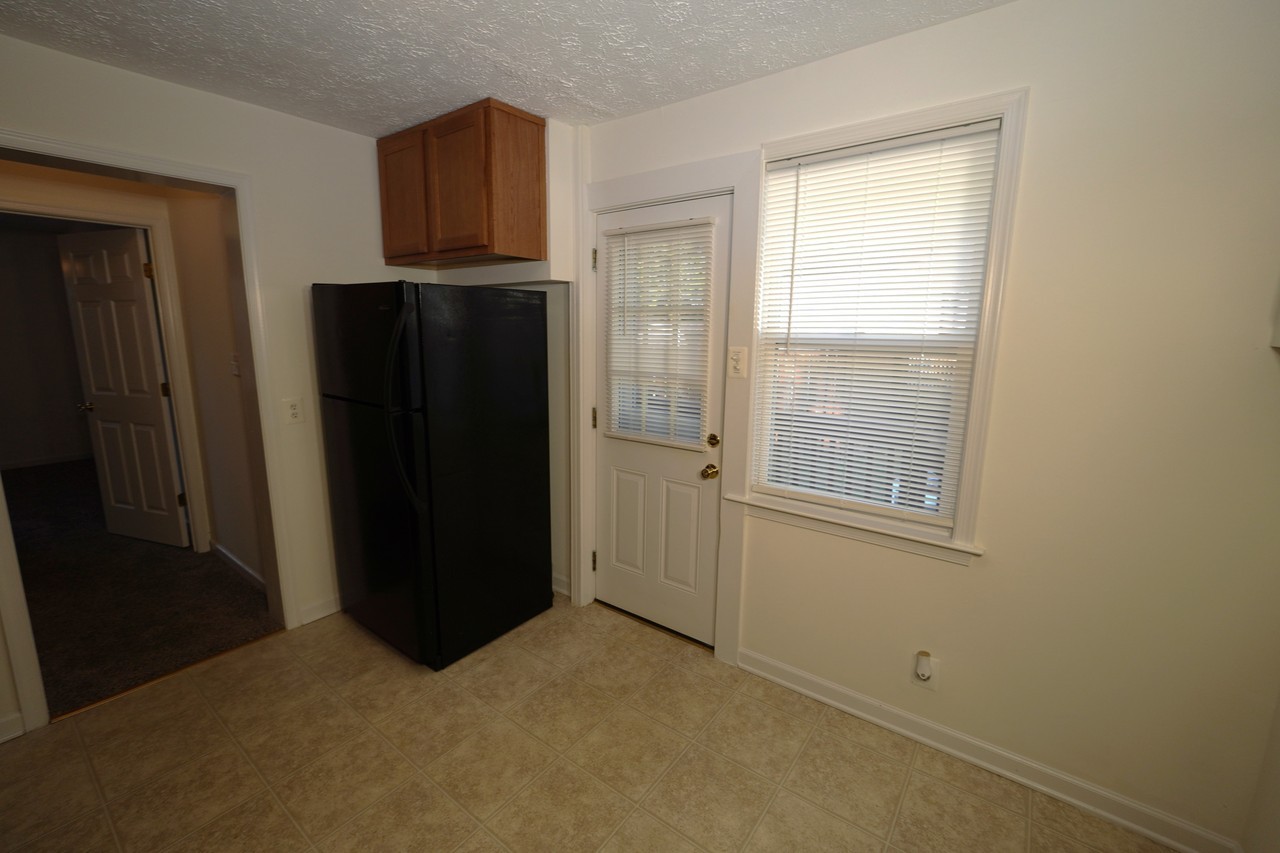 65 Swan St #65 - Photo 7 of 24