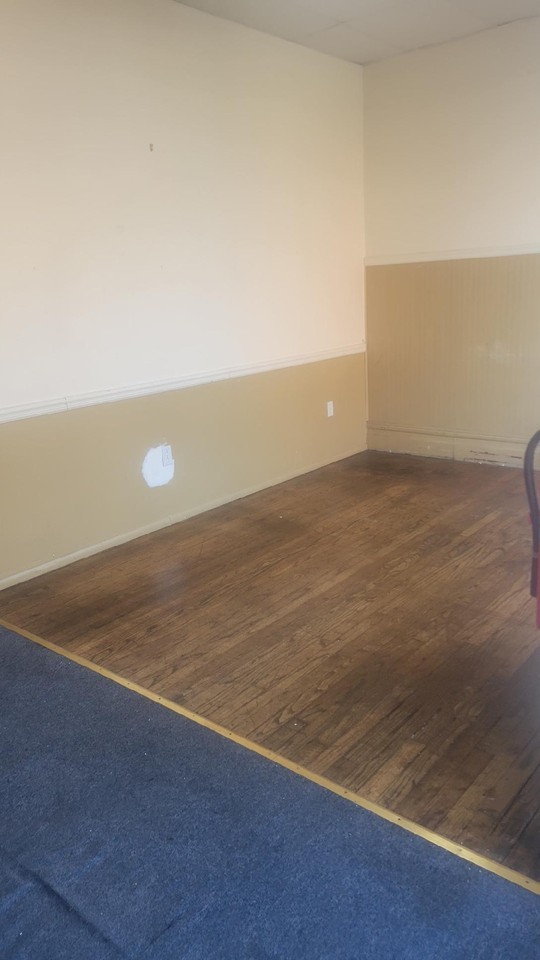 719 Peer St #1 - Photo 6 of 9