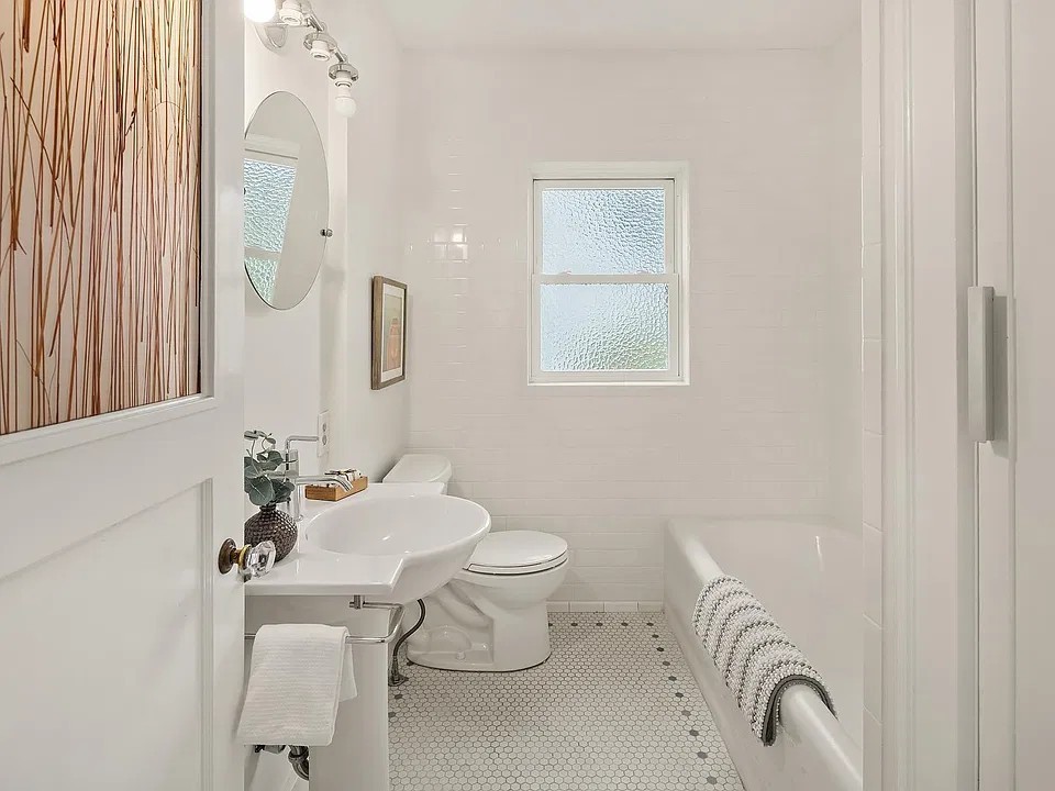 2224 E Miller St #NA - Photo 7 of 10