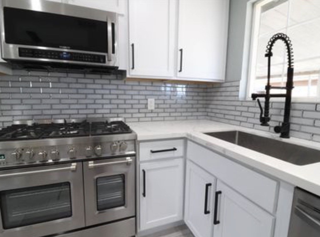 300 Lakeview Dr #NA - Photo 5 of 14