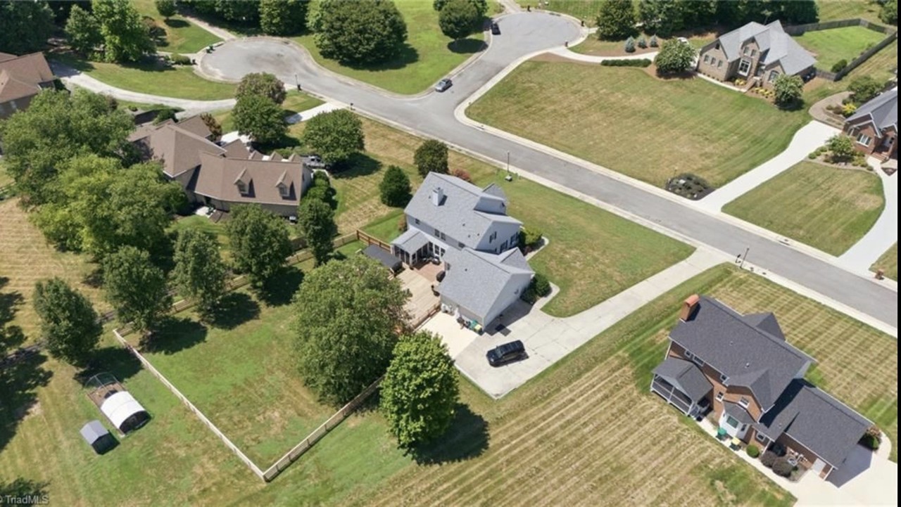 1167 Charleston Dr #NA - Photo 3 of 11