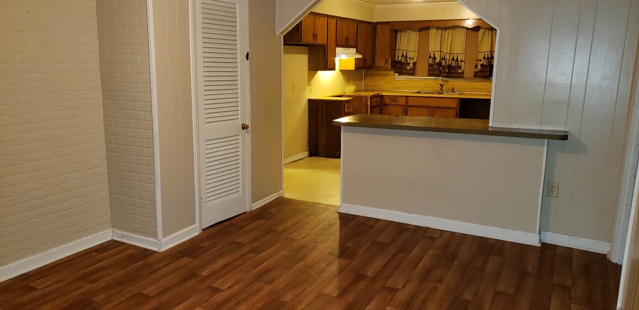 203 Maple St #NA - Photo 2 of 4