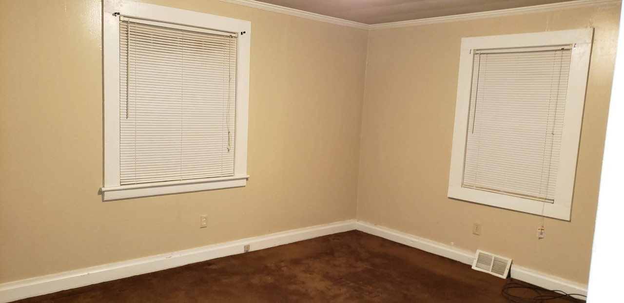 203 Maple St #NA - Photo 3 of 4