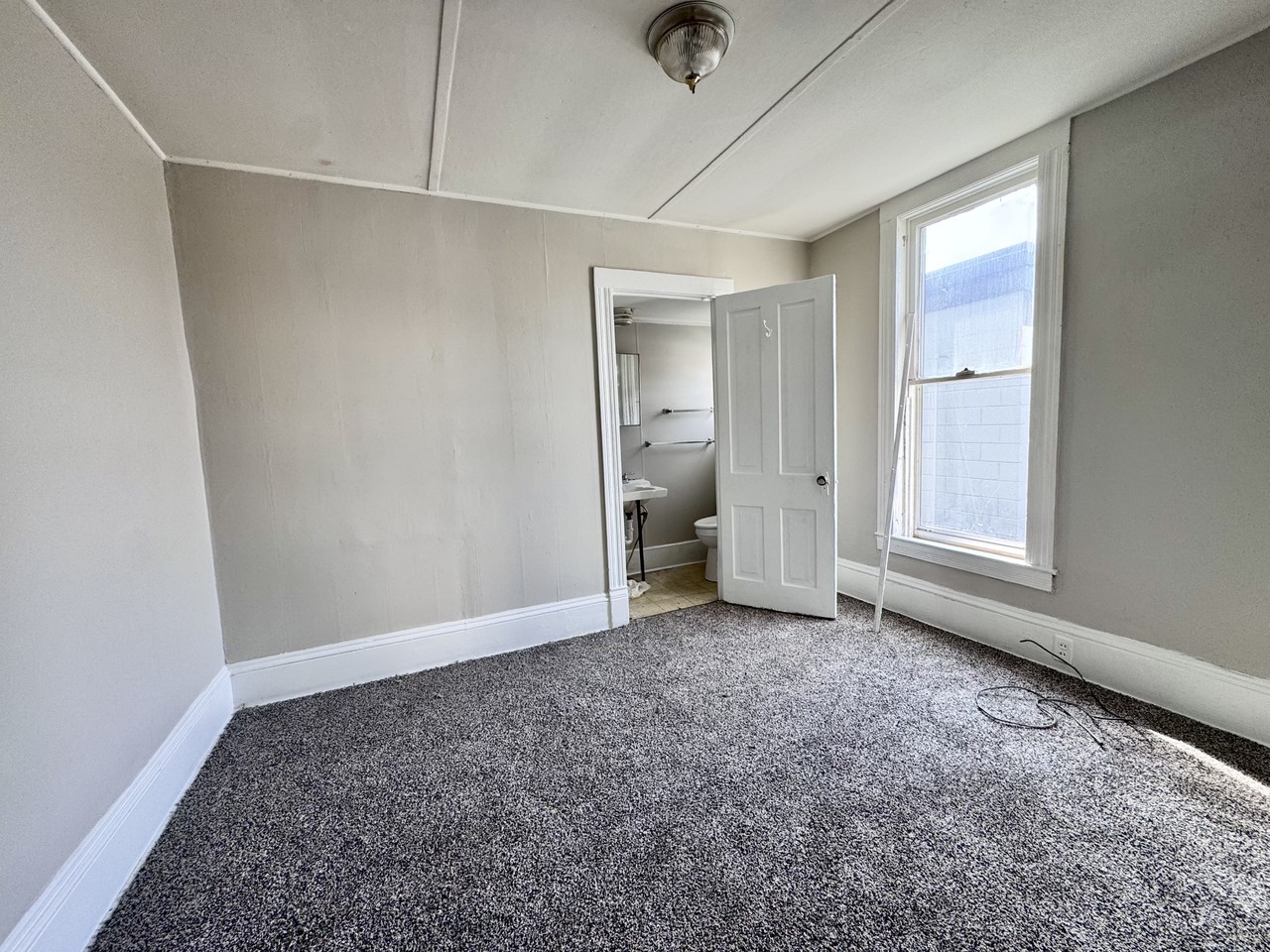 402 W Olive St #404F - Photo 4 of 7
