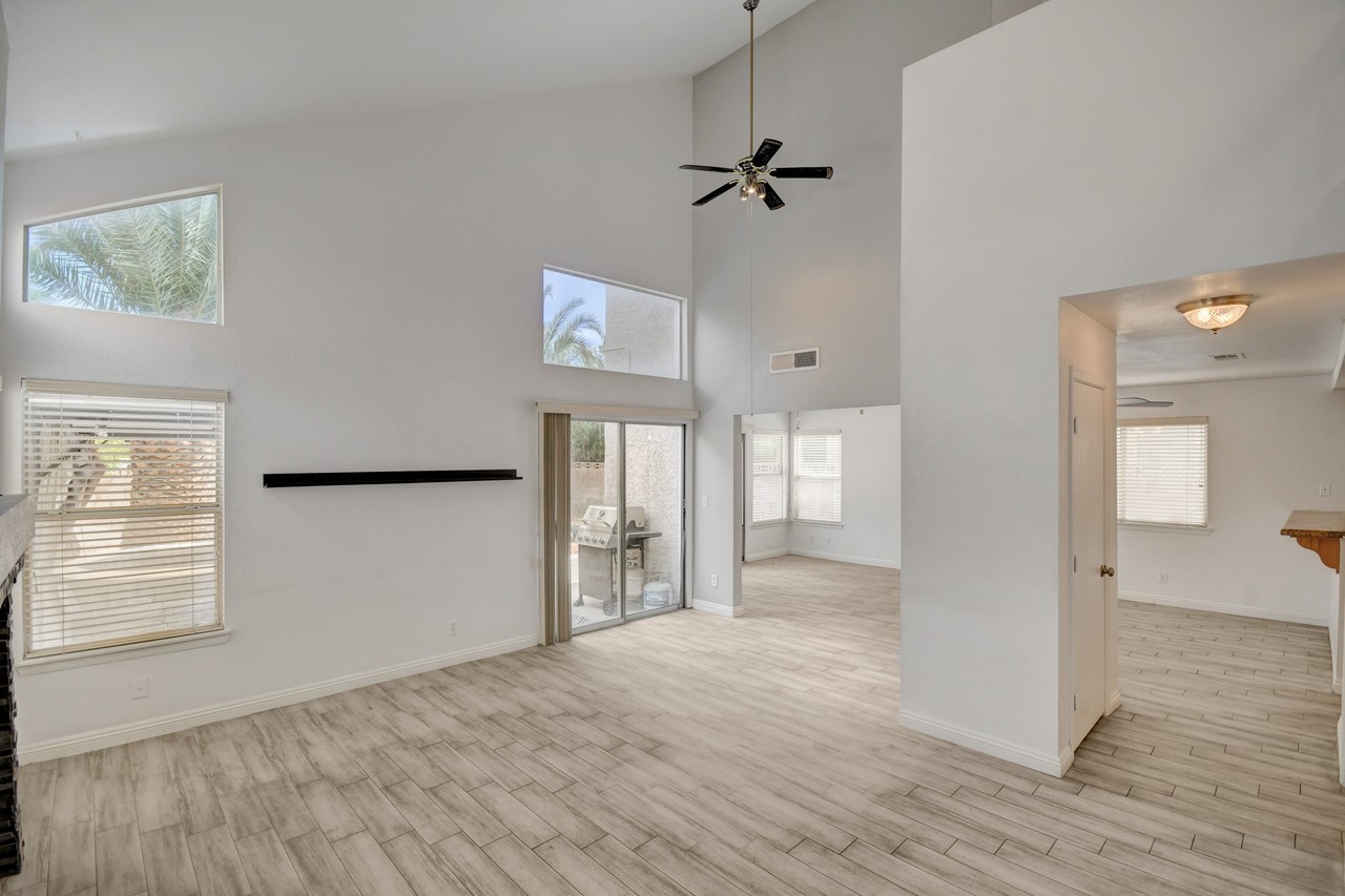 2432 Palm Shore Ct #NA - Photo 3 of 20