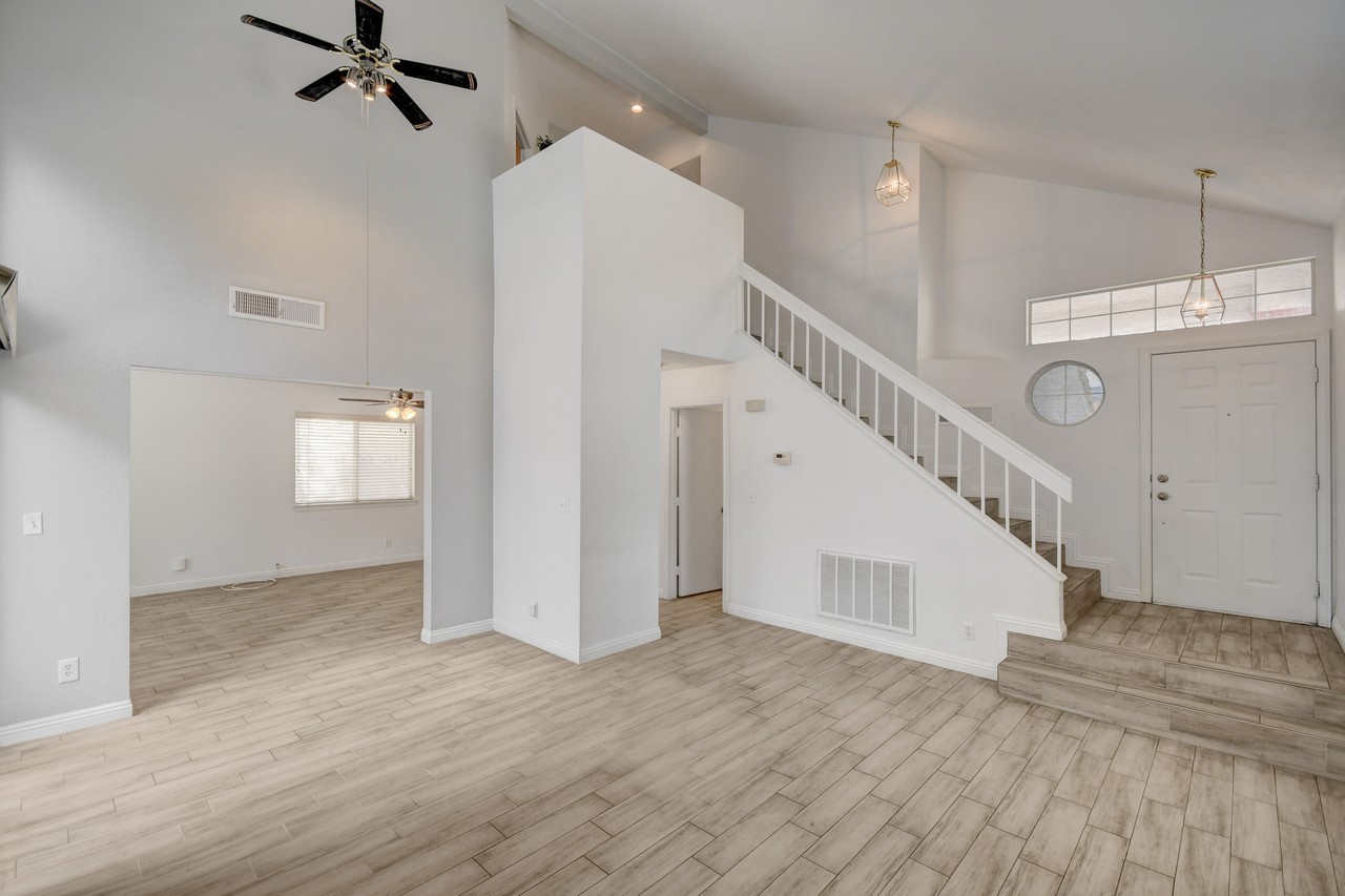 2432 Palm Shore Ct #NA - Photo 4 of 20
