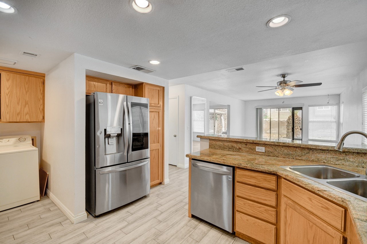 2432 Palm Shore Ct #NA - Photo 7 of 20
