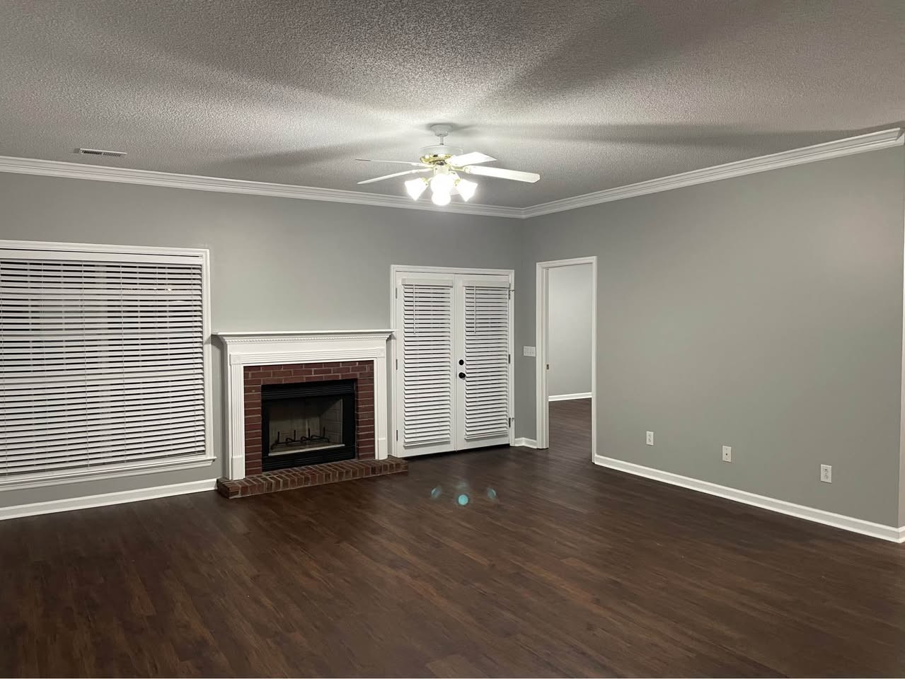 813 Halstead Ct Se #NA - Photo 2 of 10