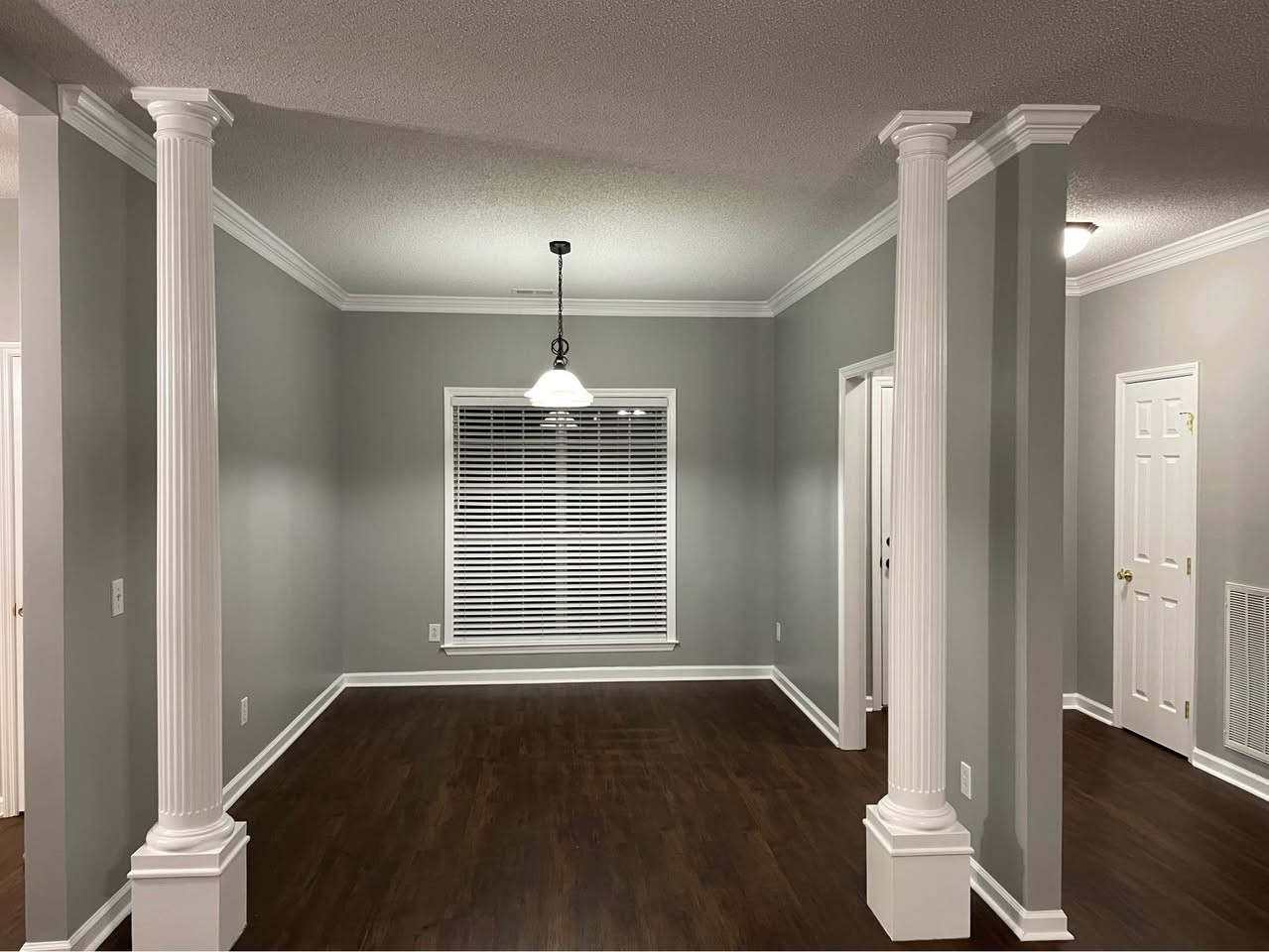813 Halstead Ct Se #NA - Photo 3 of 10