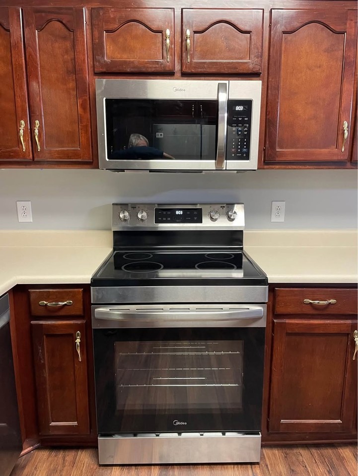 813 Halstead Ct Se #NA - Photo 7 of 10