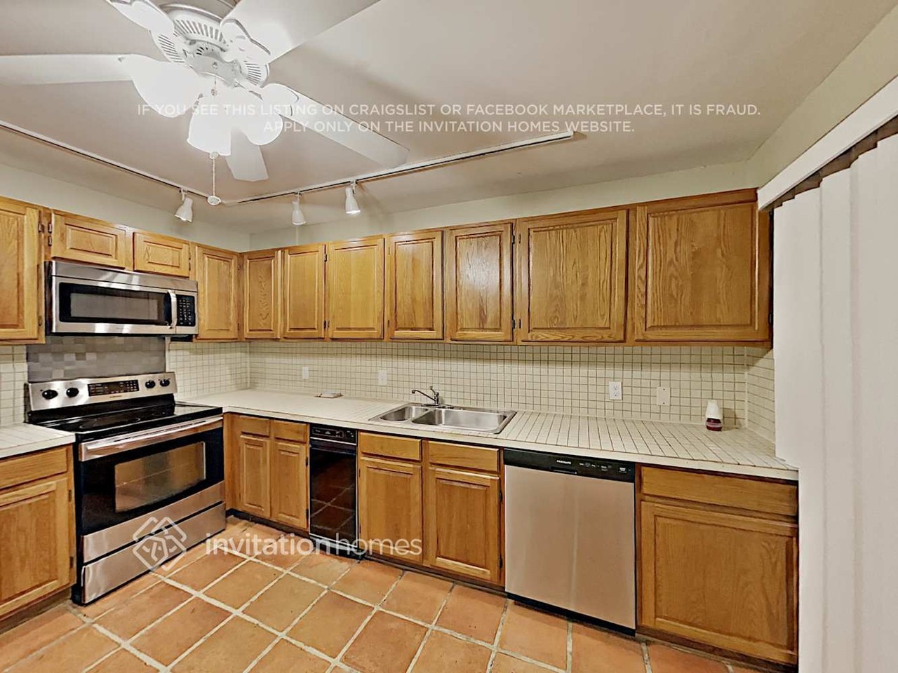 6692 Canary Palm Cir - Photo 7 of 18