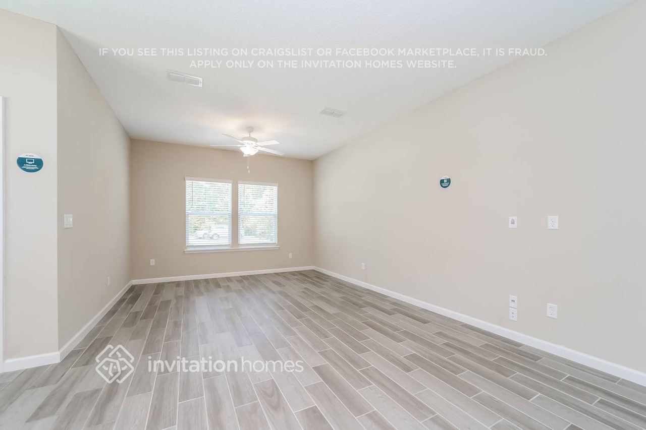 13311 Shore Grass Dr - Photo 4 of 17