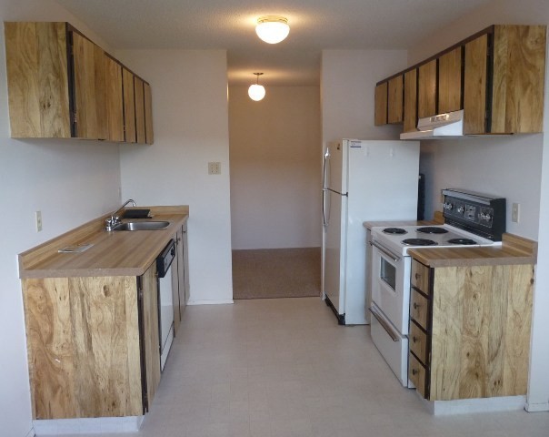 Gardenwood Terrace - Photo 5 of 11
