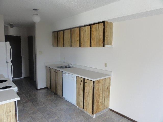 Gardenwood Terrace - Photo 6 of 11