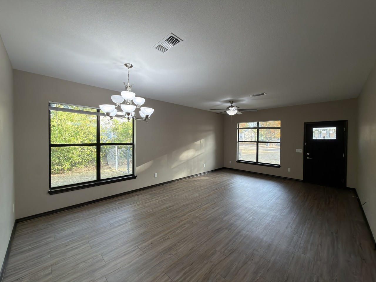 3503 Pecan St #1 - Photo 3 of 50