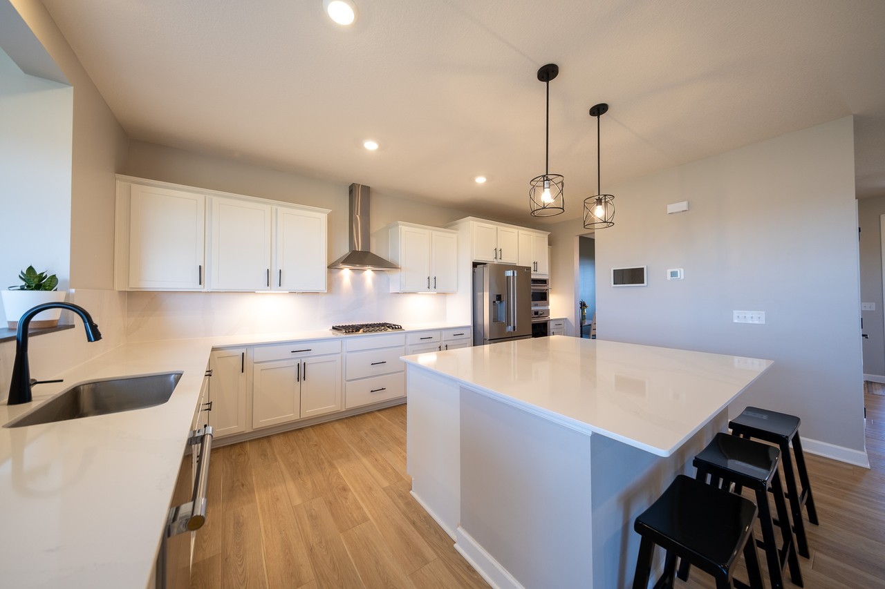 17904 Hinckley Ave #1 - Photo 3 of 47