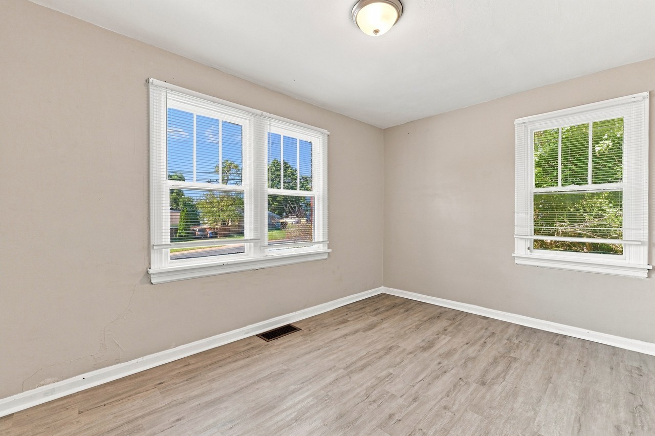 350 N New Florissant Rd #1 - Photo 5 of 13