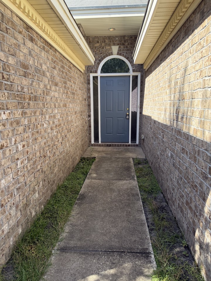 174 Salt Landing Cir #1 - Photo 3 of 33