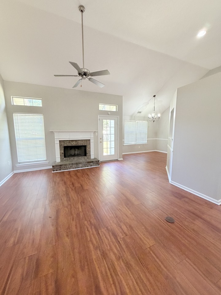 174 Salt Landing Cir #1 - Photo 4 of 33