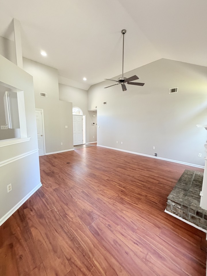 174 Salt Landing Cir #1 - Photo 6 of 33