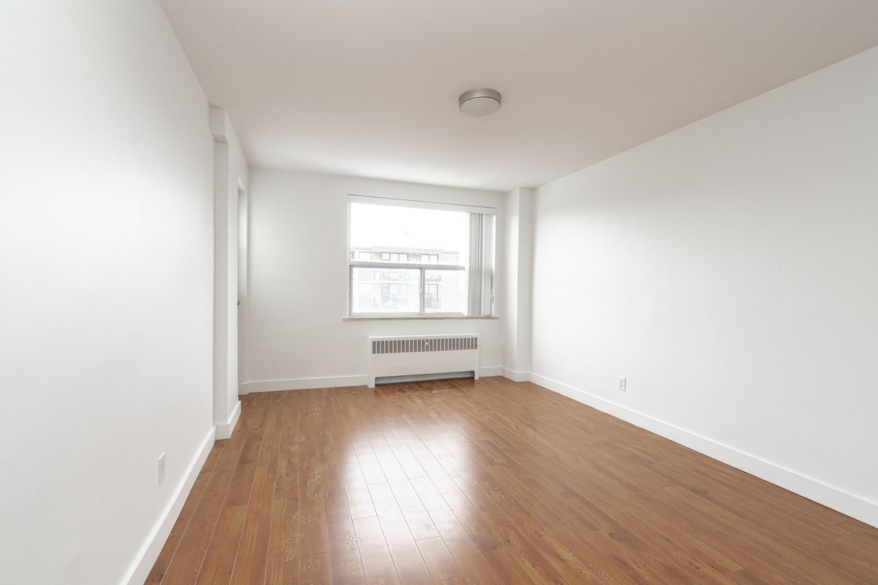 99 Tyndall Avenue - Photo 2 of 50