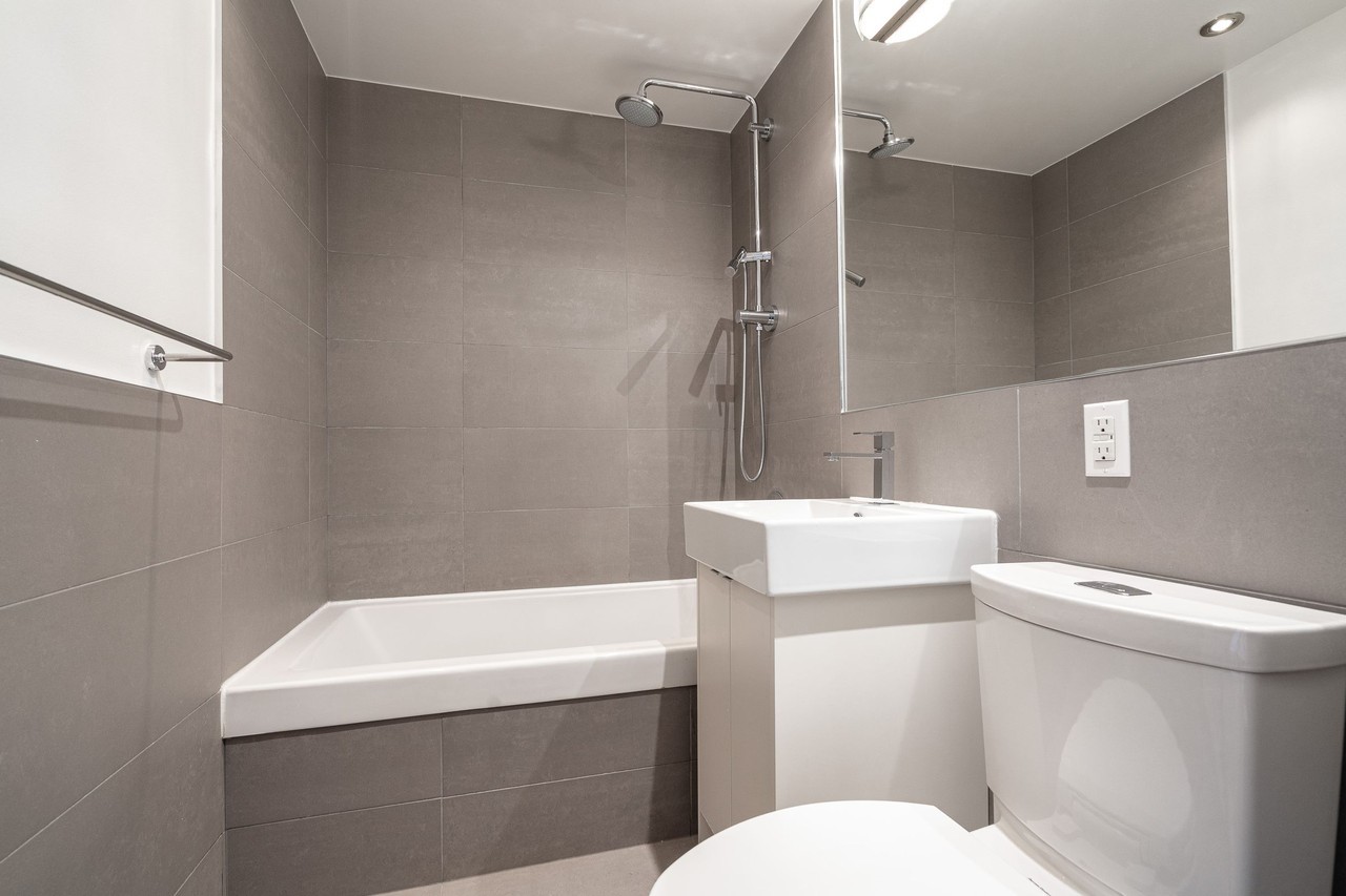 99 Tyndall Avenue - Photo 4 of 50